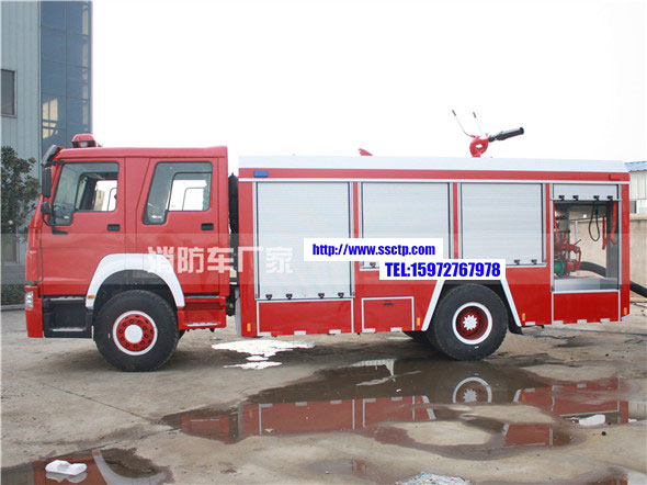 重汽豪沃8吨泡沫消防车图片