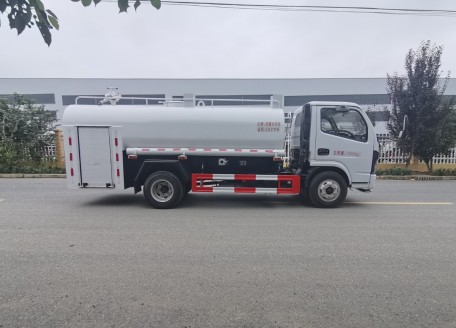 4.5方东风单排消防洒水车 4.5方东风单排消防洒水车