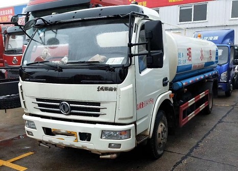 二手9.2方洒水车 二手9.2方洒水车